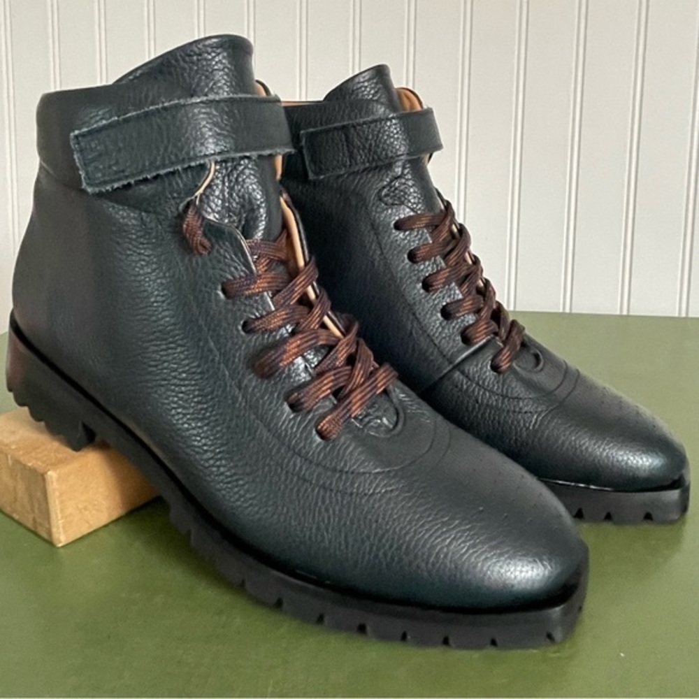 NWT Anthropologie/Naguisa LESTE Lug Sole Ankle Boots in Pebbled Navy *Spain*